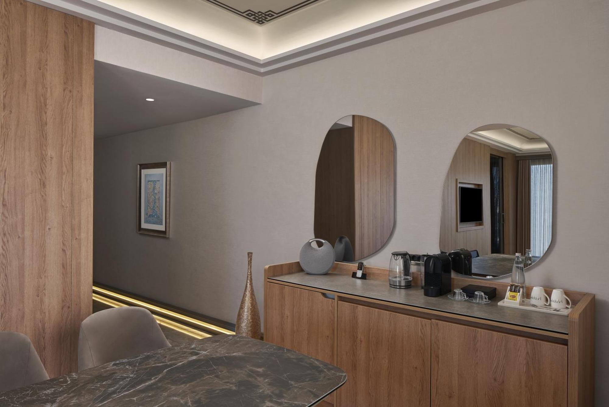 라조니 호텔 이스탄불 외부 사진 A 3D rendering of a hotel room